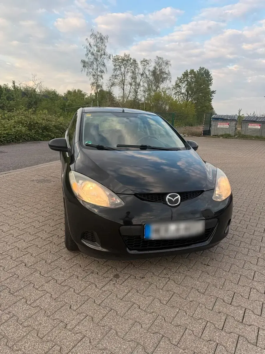 Usata Mazda 2 86 CV (63 kW) 2010 Nero Utilitaria