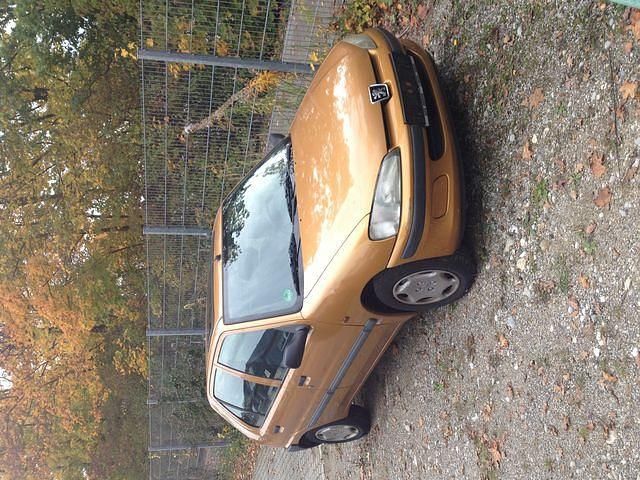 Gebraucht Peugeot 106 60 PS (44 kW) 1997 Gelb Kleinwagen