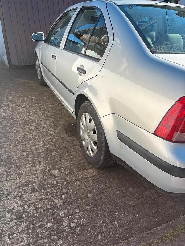 Gebraucht VW Bora 115 PS (84 kW) 1998 Silber Limousine
