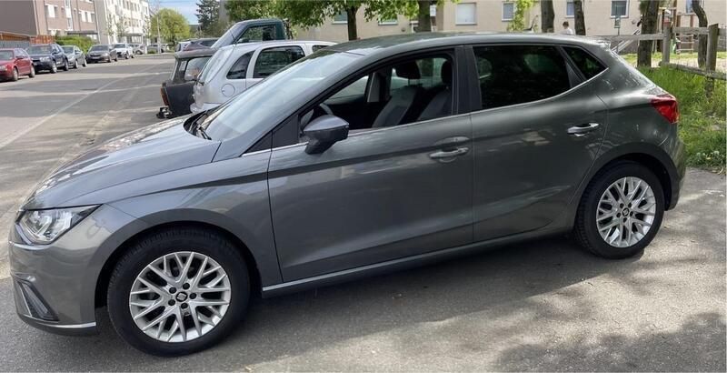 Andere außenfarben Gebraucht 2017 Seat Ibiza Limousine | 14.000 € - Bild 1/1