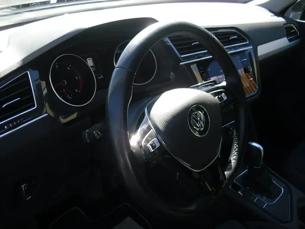 Gebraucht VW Tiguan Comfortline 150 PS (110 kW) 2019 Schwarz SUV