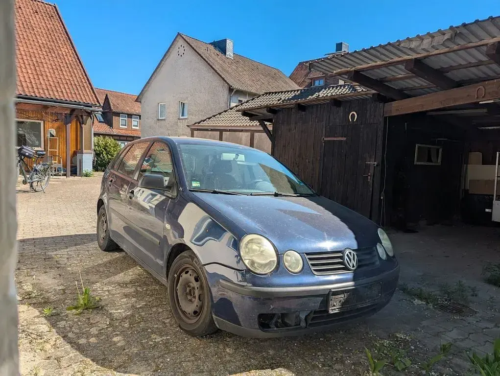 Gebraucht VW Polo Basis 75 PS (55 kW) 2003 Blau Limousine