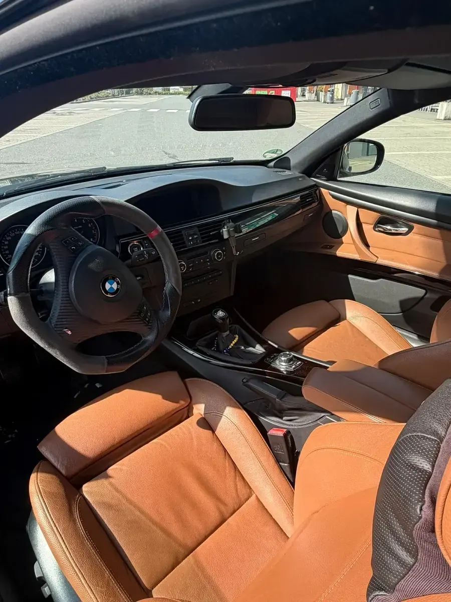 Gebraucht BMW 330 Basis 272 PS (200 kW) 2011 Schwarz Coupé