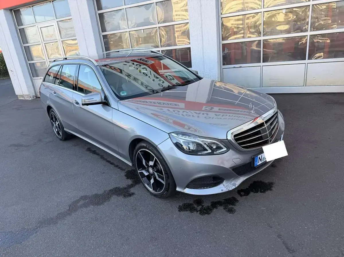 Gebraucht Mercedes E250 Avantgarde 204 PS (150 kW) 2014 Kombi