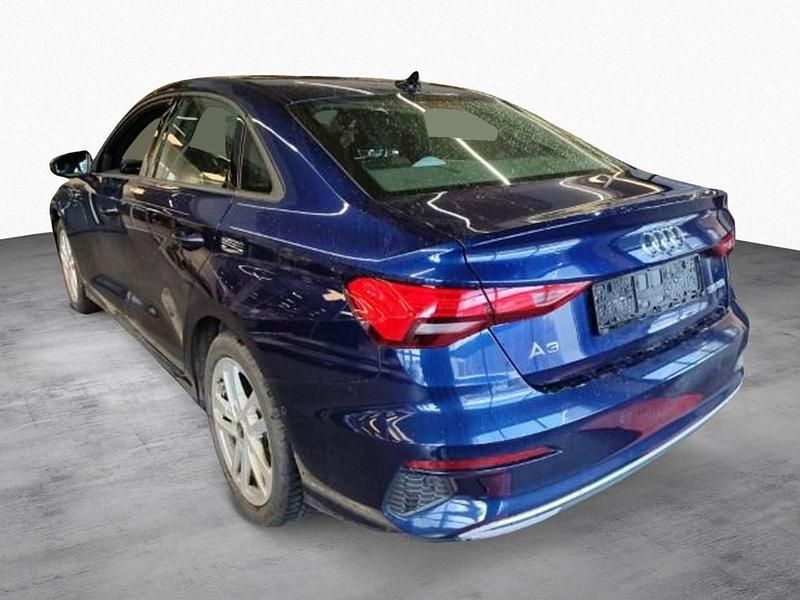 Gebraucht Audi A3 Advanced Plus 150 PS (110 kW) 2023 Navarrablau metallic (metallic) Limousine