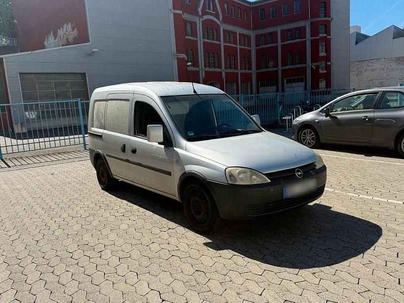 Second-hand Opel Combo 97 CP (71 kW) 2006 Argintiu Monovolum