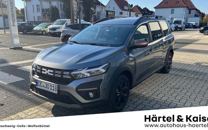 Grau Gebraucht 2024 Dacia Jogger Extreme Van / Kleinbus | 21.189 € (Fairer Preis) - Bild 1/4
