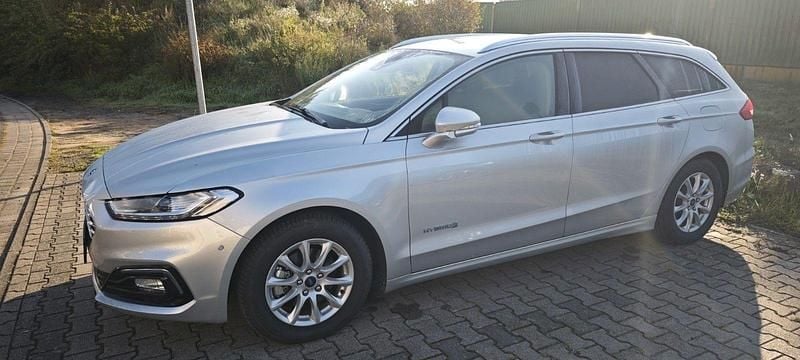 Gebraucht Ford Mondeo Titanium 188 PS (138 kW) 2019 Silber Kombi