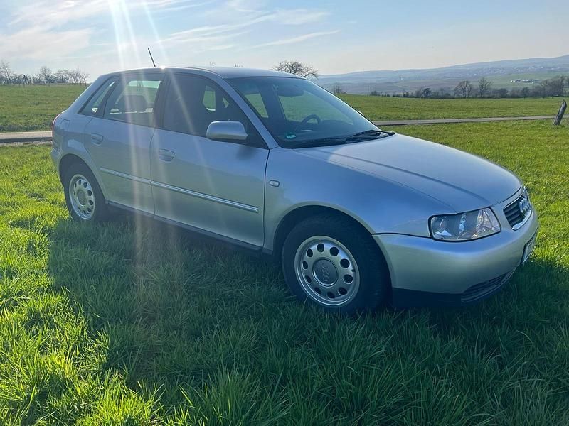 Gebraucht Audi A3 Ambition 105 PS (77 kW) 2002 Silber Kleinwagen