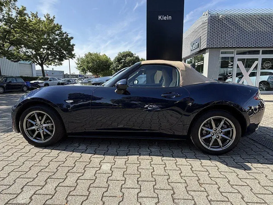 Gebraucht Mazda MX5 Kazari 132 PS (97 kW) 2024 Deep crystal blue Cabrio