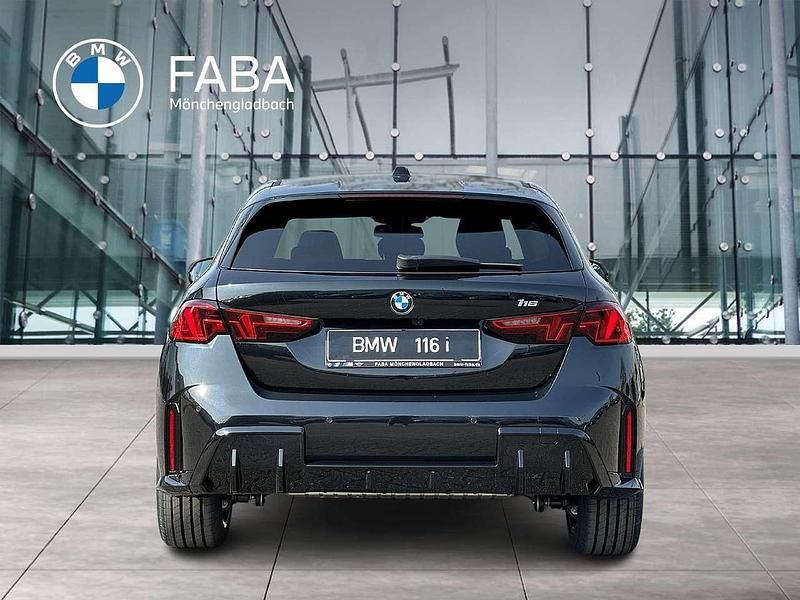 Neu BMW 116 M Sport 122 PS (89 kW) 2026 Schwarz Kleinwagen