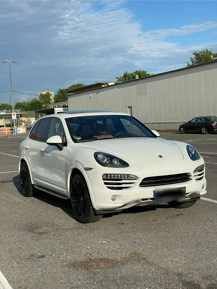 Gebraucht Porsche Cayenne 245 PS (180 kW) 2012 Weiß SUV