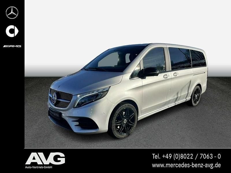 Brillantsilber Gebraucht 2021 Mercedes 300 AMG Kombi | 54.850 € (Guter Preis) - Bild 1/4