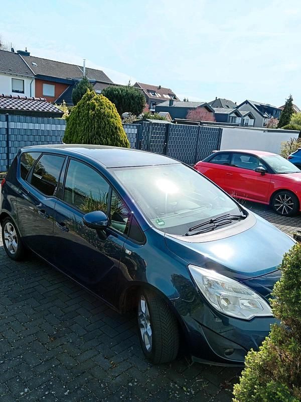 Gebraucht Opel Meriva 95 PS (69 kW) 2013 Blau Van / Kleinbus