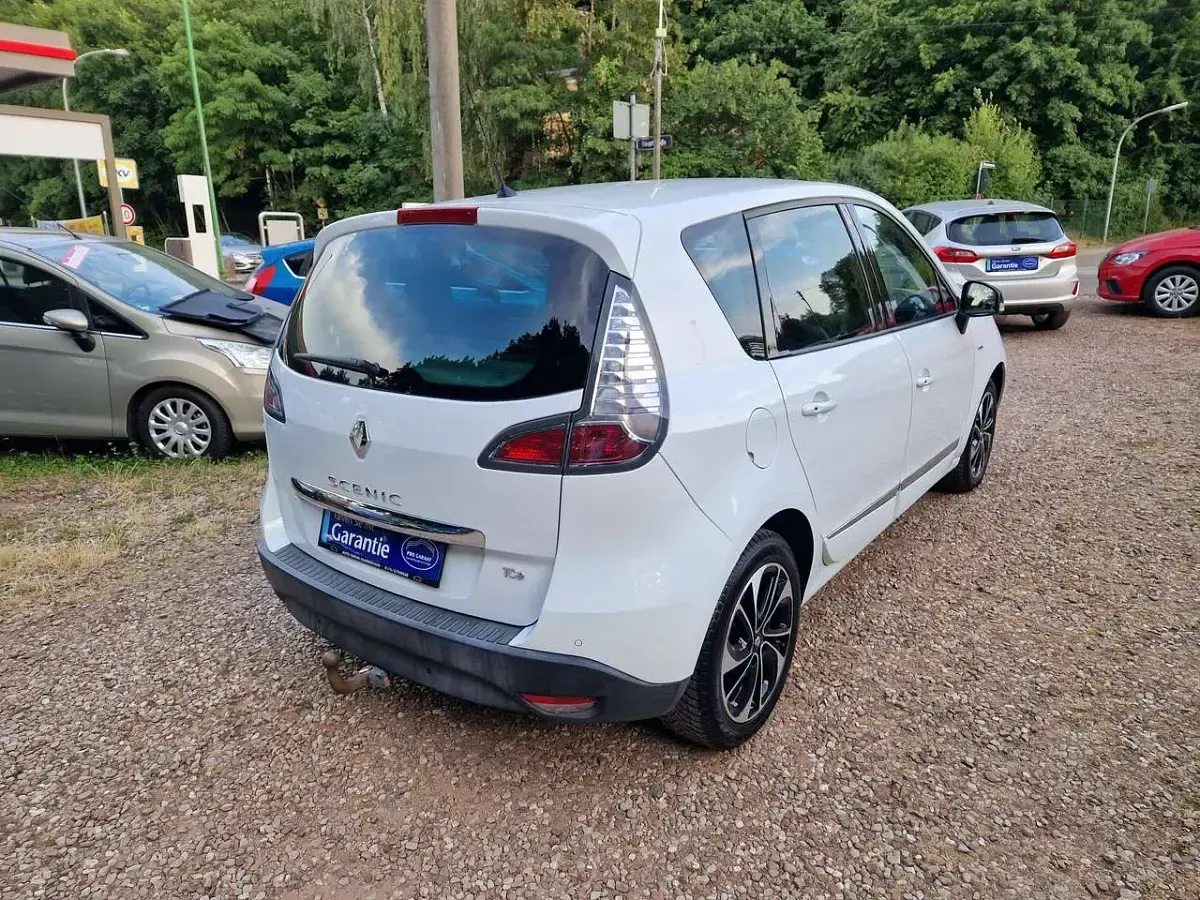 Gebraucht Renault Scenic E-Tech Bose Edition 132 PS (97 kW) 2015 Weiß Van / Kleinbus