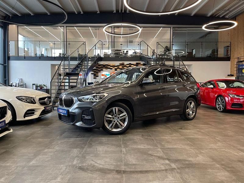 Grau Gebraucht 2020 BMW X1 M Sport SUV | 20.999 € (Guter Preis) - Bild 1/4