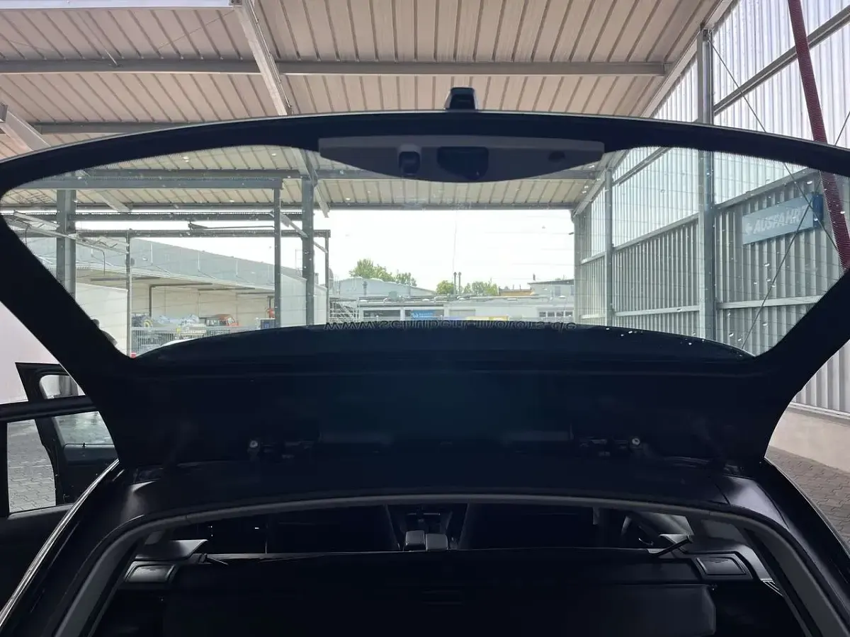 Gebraucht BMW 320 Sport Line 177 PS (130 kW) 2008 Schwarz Kombi