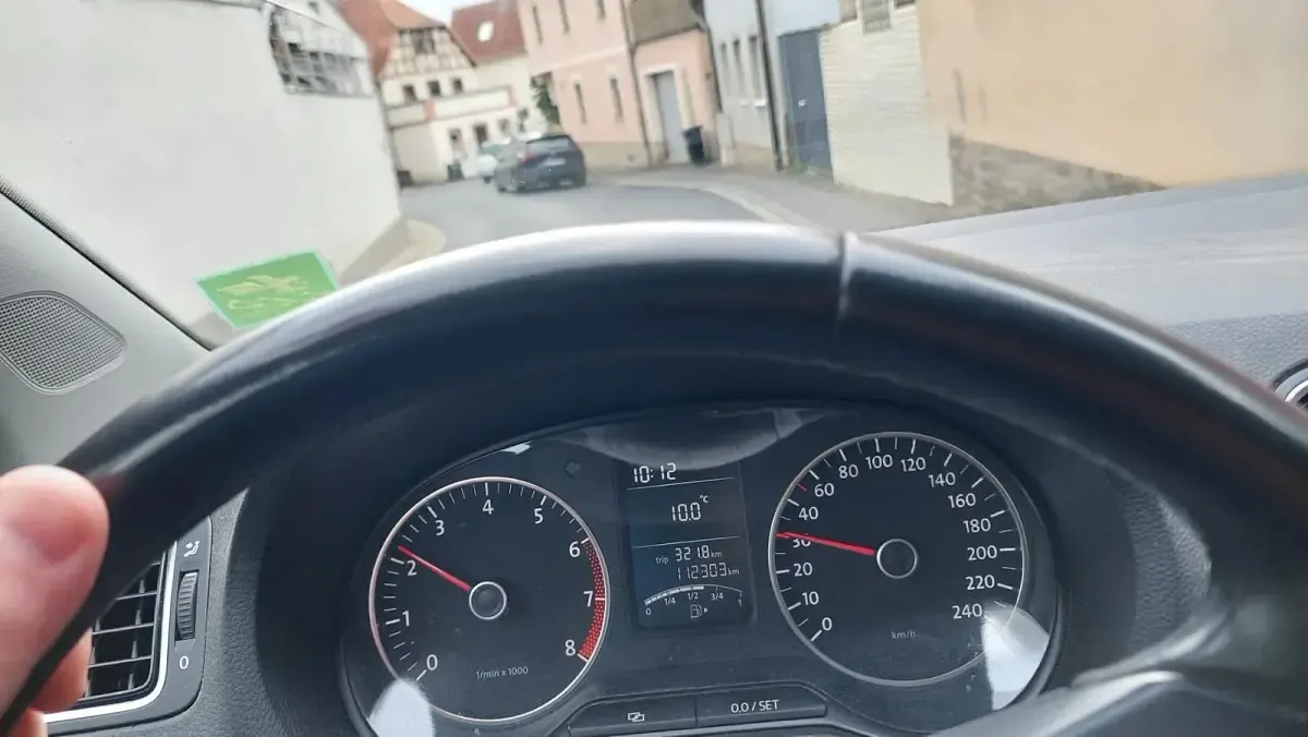 Gebraucht VW Polo Team 80 PS (58 kW) 2010 Schwarz Kleinwagen
