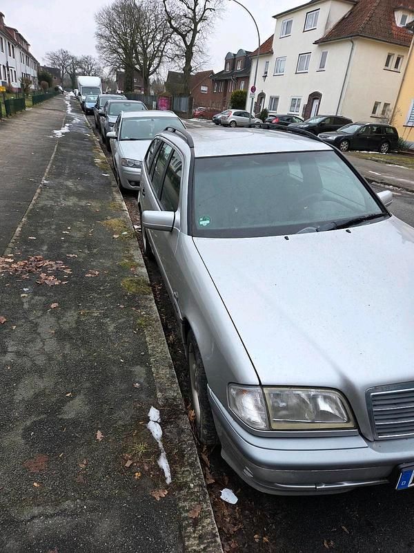 Gebraucht Mercedes C180 122 PS (89 kW) 1999 Silber Kombi