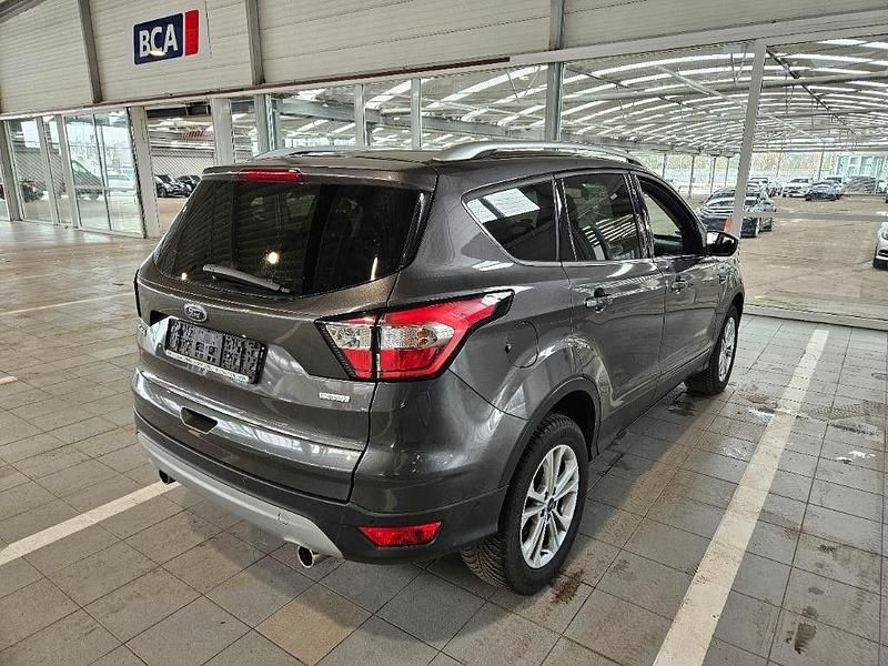 Gebraucht Ford Kuga Titanium 150 PS (110 kW) 2019 Grau SUV