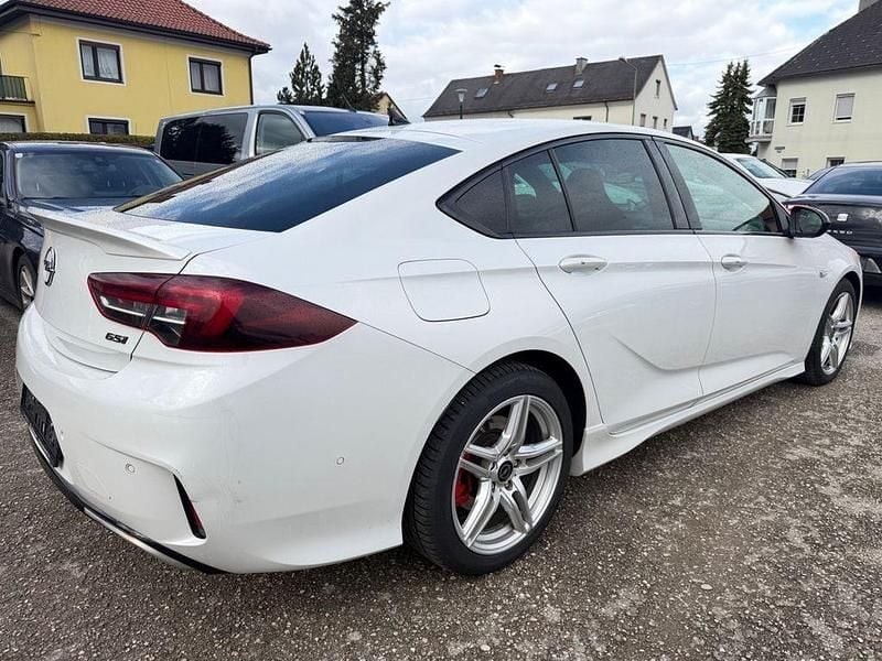 Gebraucht Opel Insignia 209 PS (153 kW) 2019 Weiß Limousine