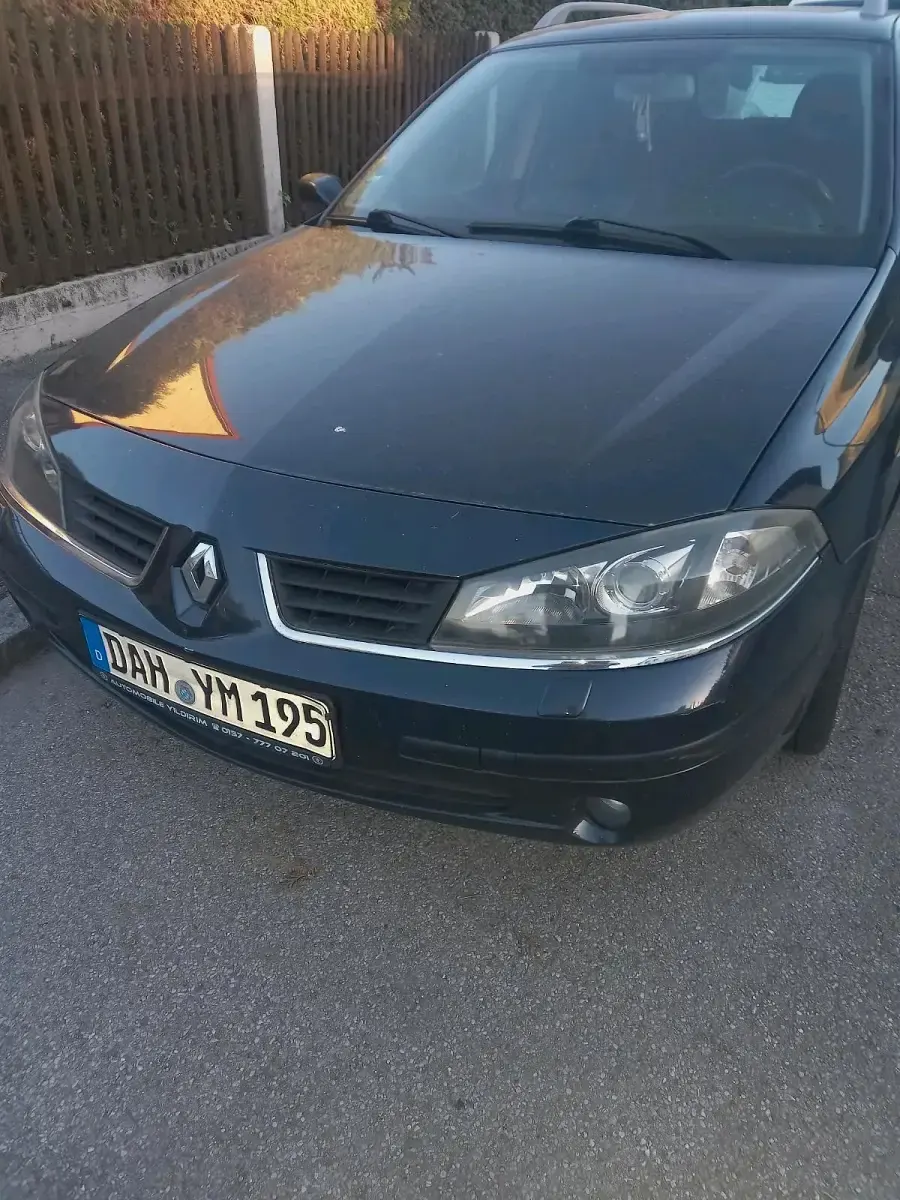 Gebraucht Renault Laguna II 173 PS (127 kW) 2006 Blau Kombi