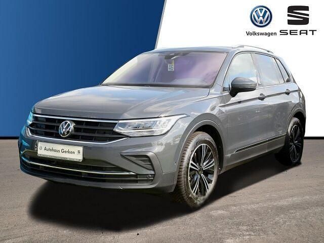 Gebraucht VW Tiguan Active 150 PS (110 kW) 2022 Delfingrau SUV