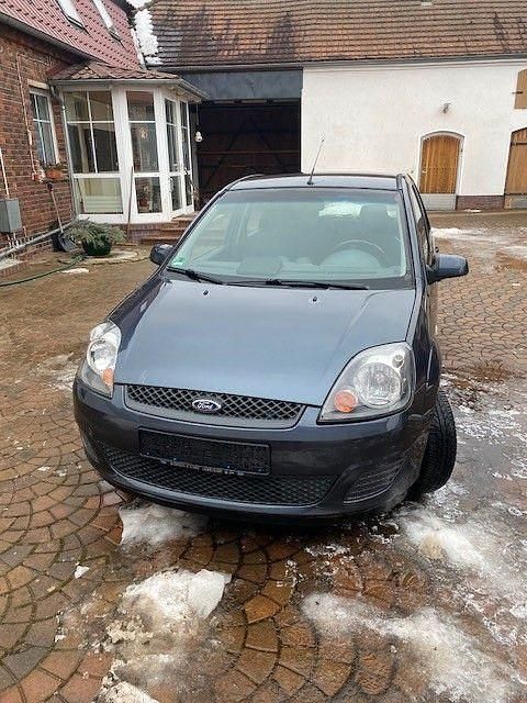 Gebraucht Ford Fiesta 80 PS (58 kW) 2008 Grau Kleinwagen