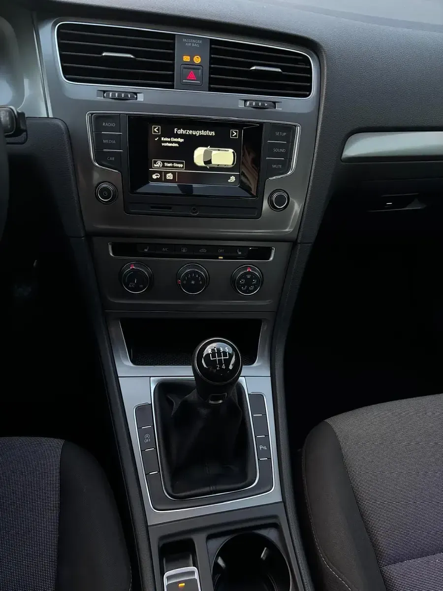 Second-hand VW Golf VII 86 CP (63 kW) 2014 Albastru Hatchback