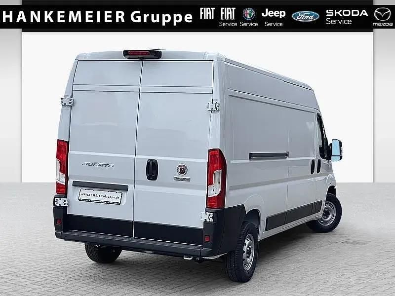 Gebraucht Fiat Ducato 103 PS (75 kW) 2024 Weiß Van