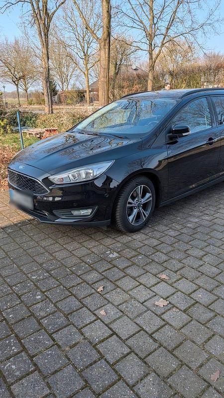 Gebraucht Ford Focus Business Edition 125 PS (91 kW) 2016 Schwarz Kombi