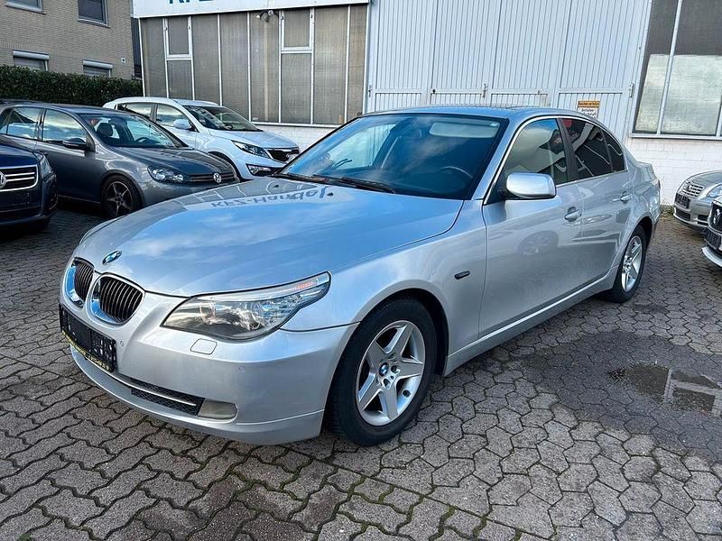 Silber Gebraucht 2007 BMW 523 Sport Line Limousine | 3.000 € (Superpreis) - Bild 1/4