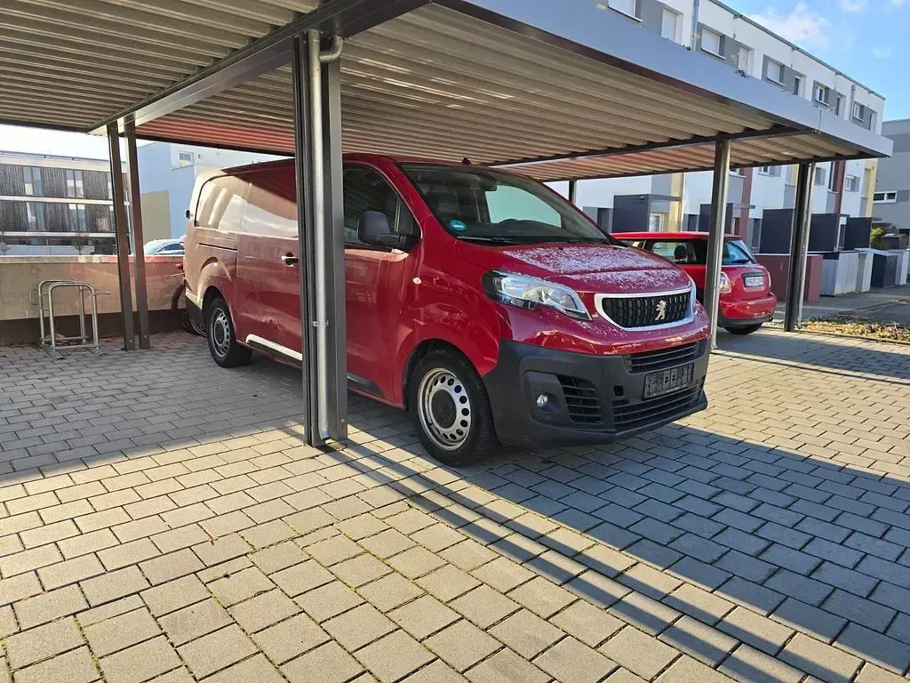 Gebraucht Peugeot Expert 150 PS (110 kW) 2019 Rot Van