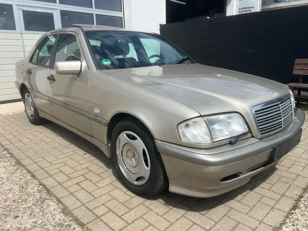 Gebraucht Mercedes C220 125 PS (91 kW) 1999 Grau Limousine