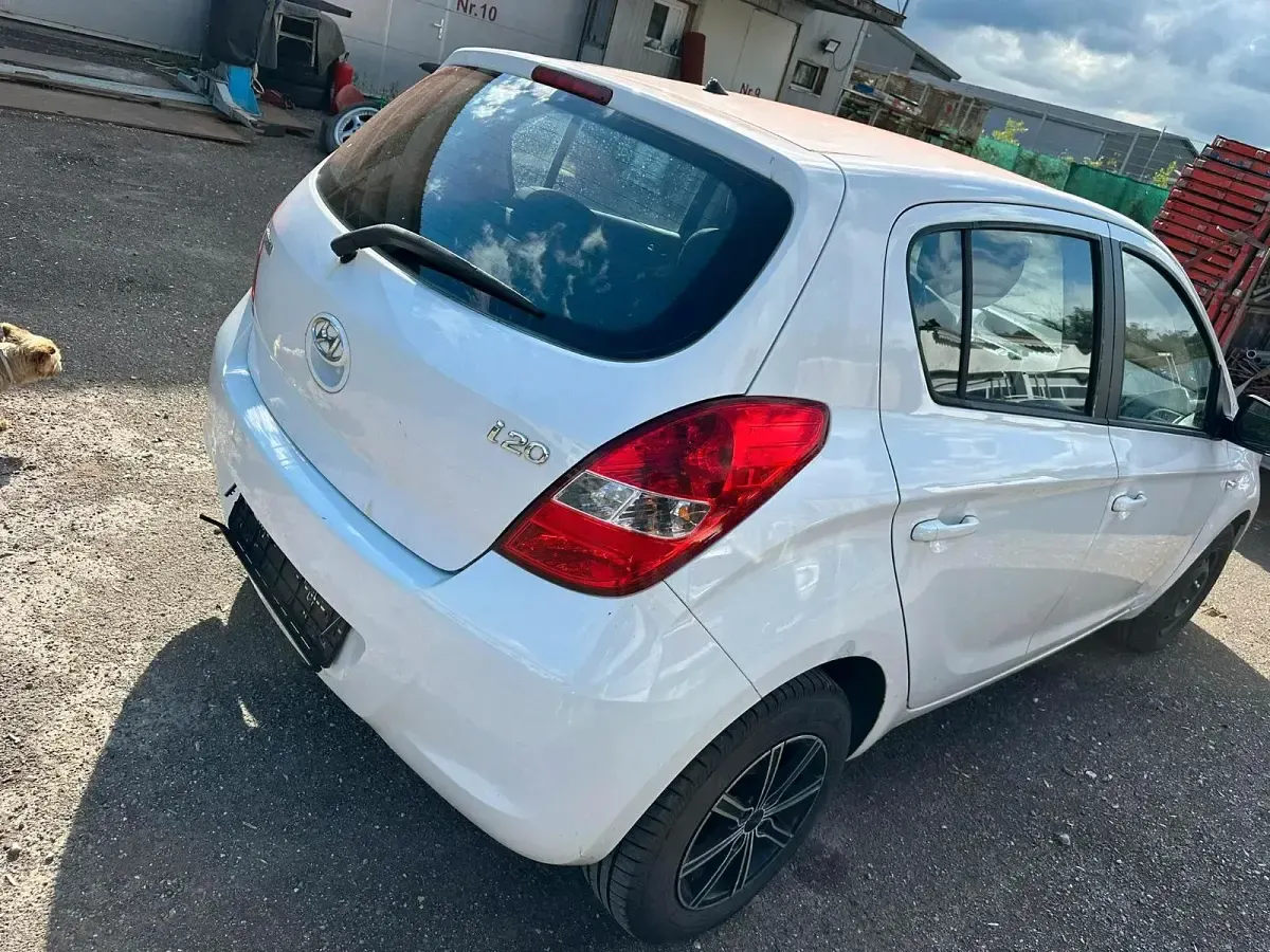Brugt Hyundai i20 86 HK (63 kW) 2012 Hvid Hatchback