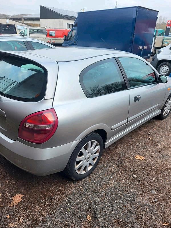 Gebraucht Nissan Almera 98 PS (72 kW) 2003 Silber Kleinwagen