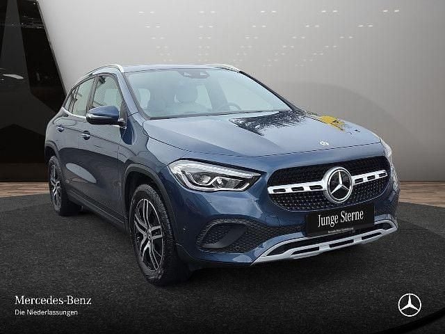 Gebraucht Mercedes GLA200 Style 163 PS (119 kW) 2023 Blau SUV