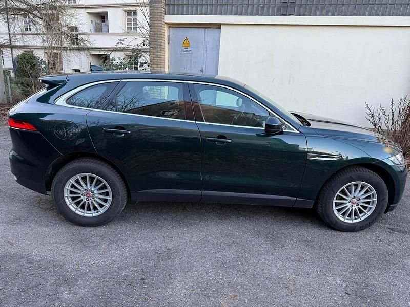 Gebraucht Jaguar F-Pace 179 PS (131 kW) 2017 Grün SUV
