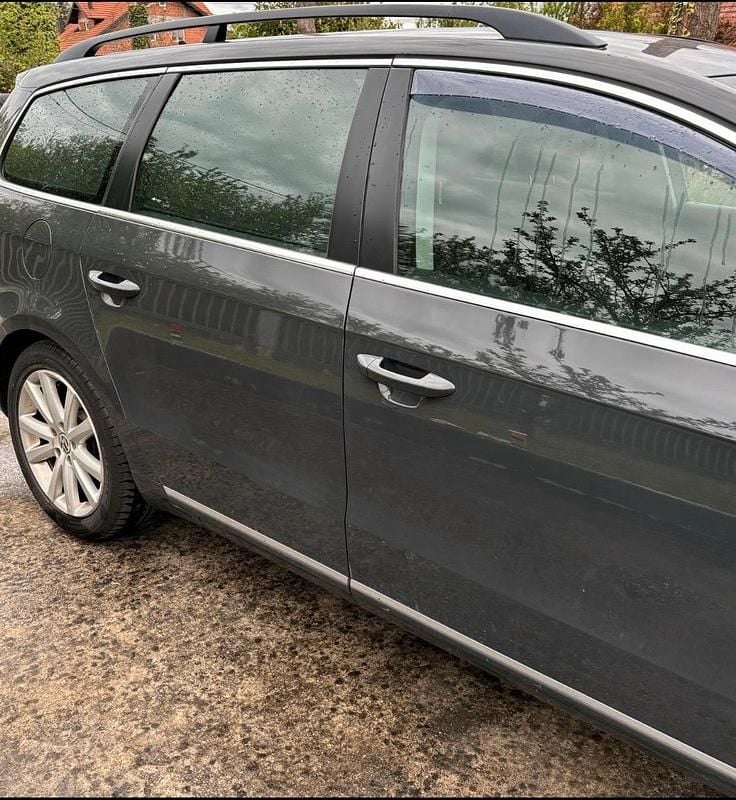 Gebraucht VW Passat 150 PS (110 kW) 2014 Andere farben Kombi