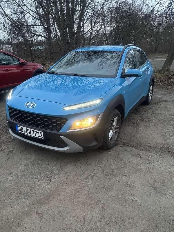 Blau Gebraucht 2021 Hyundai Kona Prime SUV | 15.000 € (Superpreis) - Bild 1/4