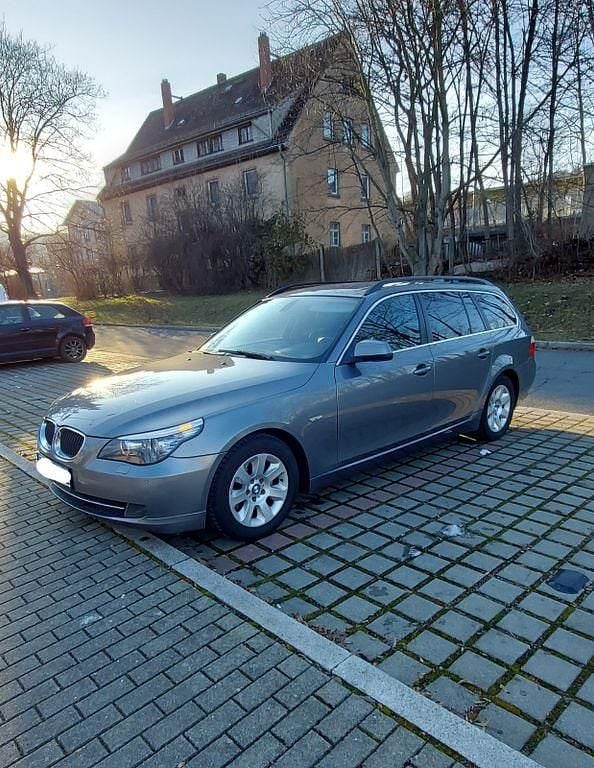 Gebraucht BMW 520 177 PS (130 kW) 2010 Silber Kombi