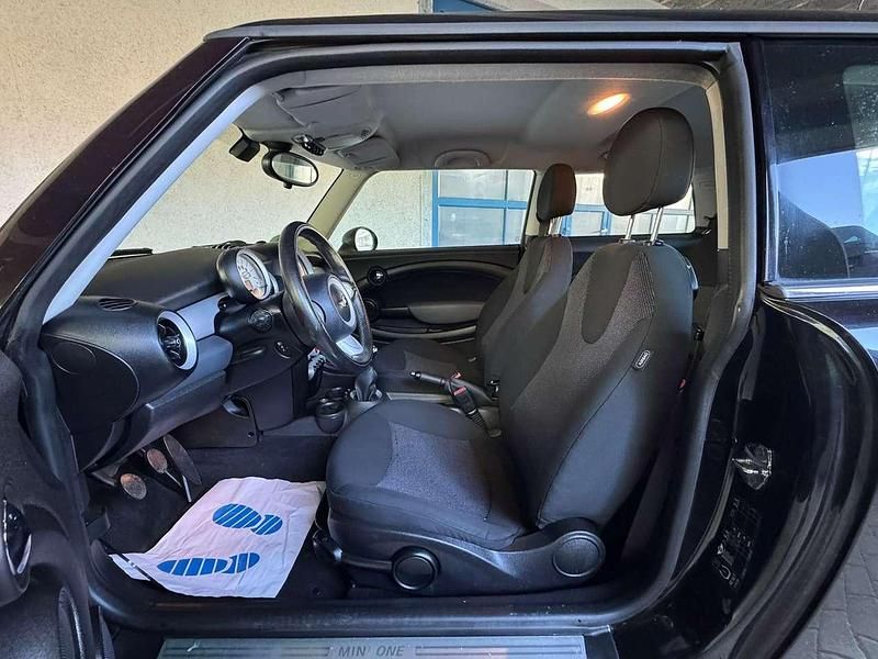 Second-hand Mini ONE 75 CP (55 kW) 2009 Negru Hatchback