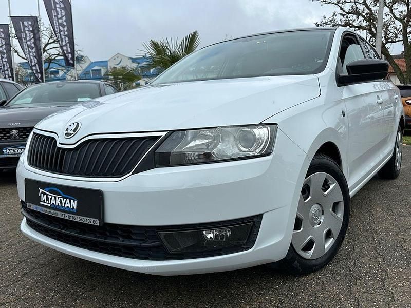 Weiß Gebraucht 2014 Skoda Rapid Style Limousine | 6.990 € (Fairer Preis) - Bild 1/4
