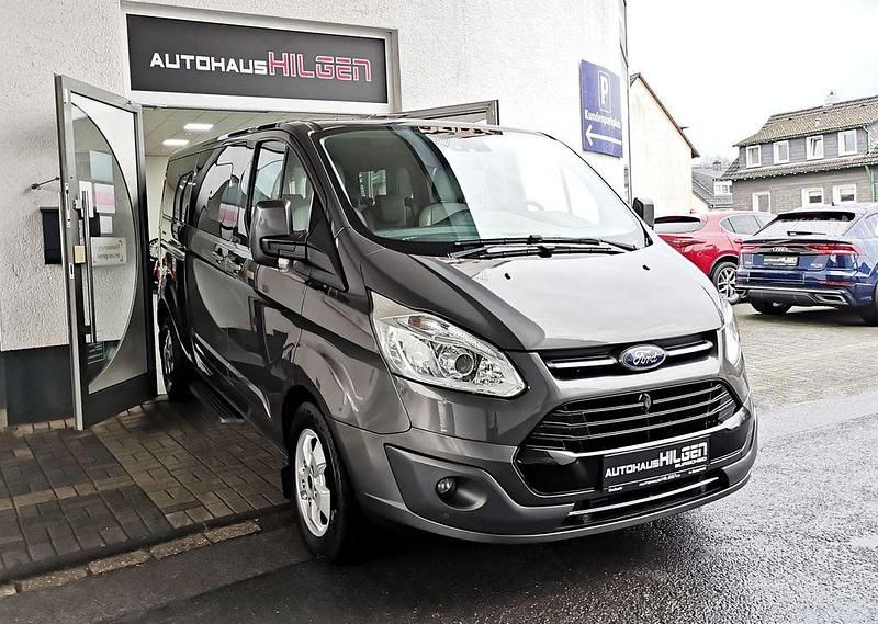 Gebraucht Ford Tourneo Titanium 170 PS (125 kW) 2017 Magneticgrau (metallic) Van / Kleinbus