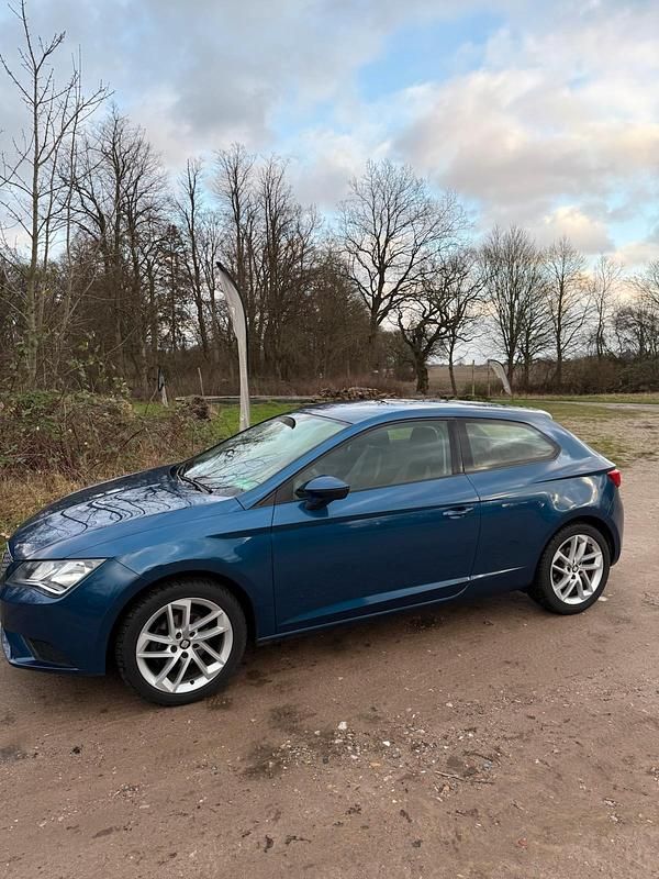 Blau Gebraucht 2015 Seat Leon SC Kleinwagen | 4.700 € (Etwas zu teuer) - Bild 1/4
