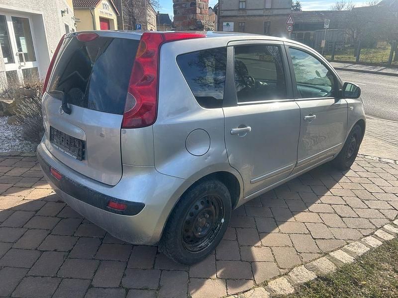 Gebraucht Nissan Note Acenta 88 PS (64 kW) 2006 Silber Kleinwagen