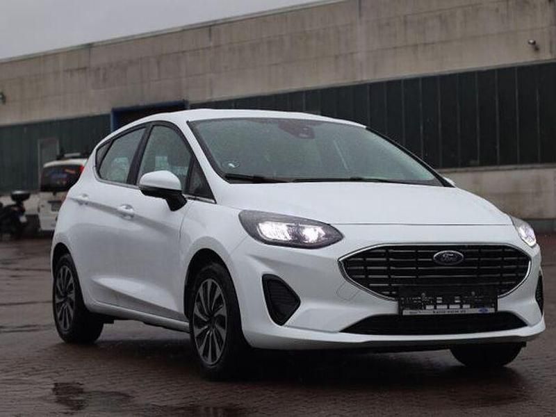 Weiß Gebraucht 2022 Ford Fiesta Titanium Kleinwagen | 23.990 € (Teuer) - Bild 1/4