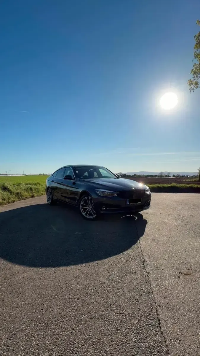 Gebraucht BMW 330 258 PS (189 kW) 2018 Grau Limousine