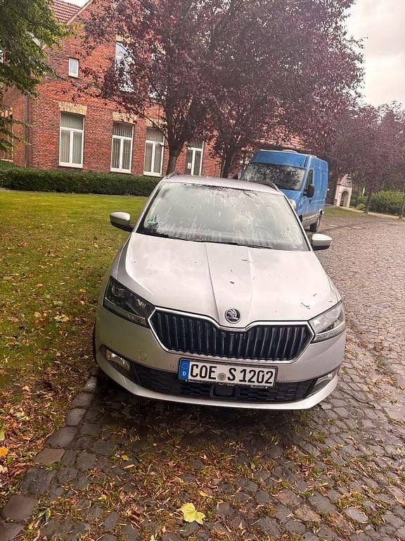 Silber Gebraucht 2021 Skoda Fabia Style Kombi | 11.900 € (Superpreis) - Bild 1/4