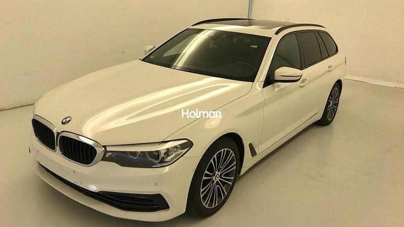 Weiß Gebraucht 2019 BMW 520 Sport Line Kombi | 19.266 € (Superpreis) - Bild 1/4